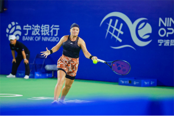 在场上