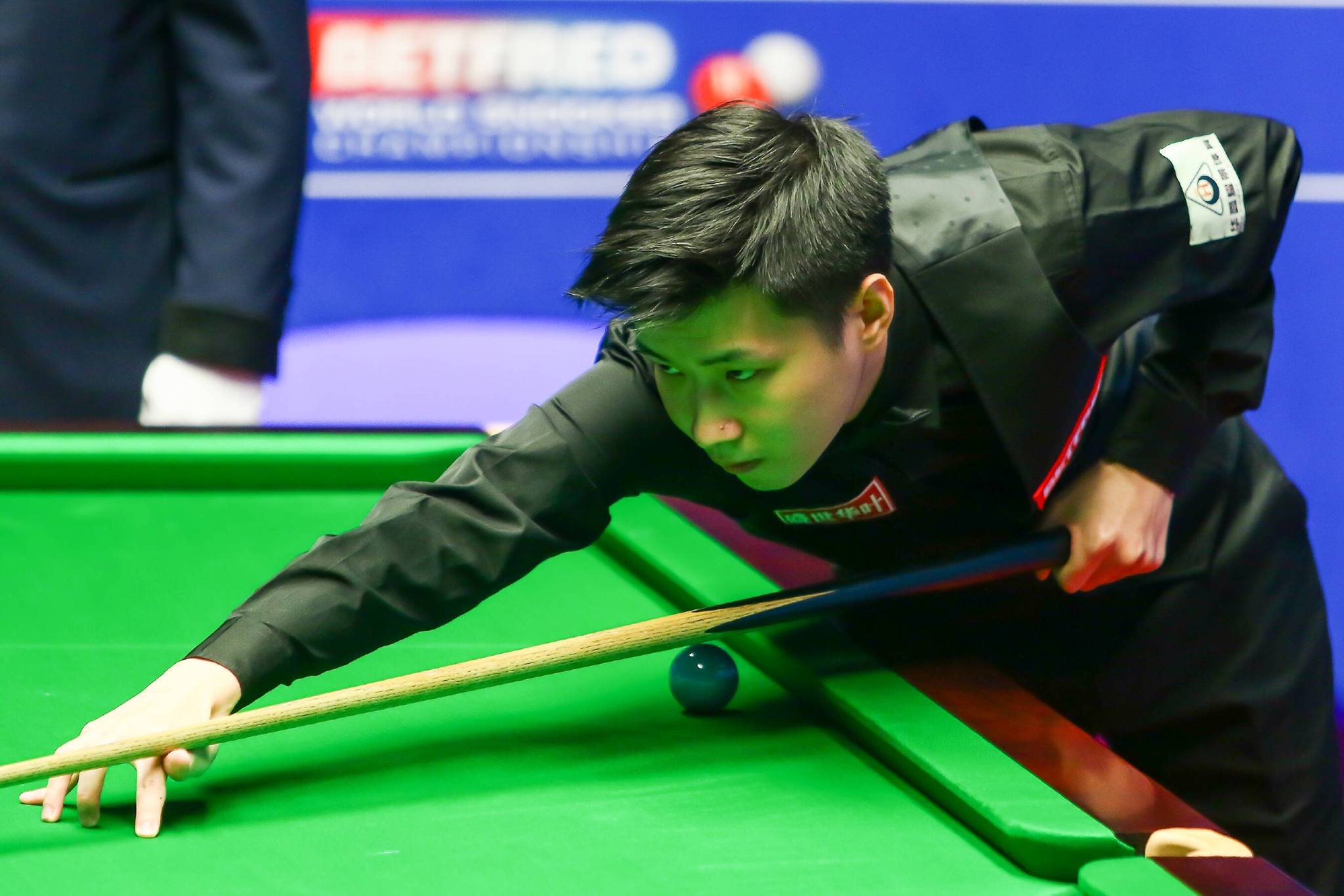 他的出色发 他的出色发